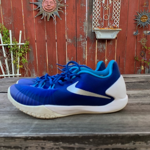 Nike Hyperchase Running Shoes - Picture 2 of 4